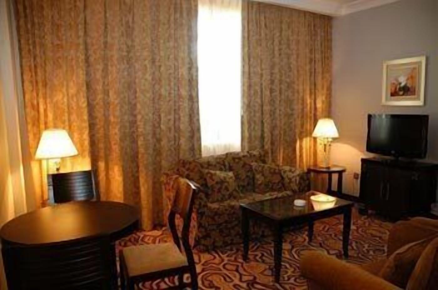Sharjah Palace Hotel Εξωτερικό φωτογραφία
