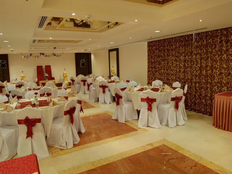 Sharjah Palace Hotel Εξωτερικό φωτογραφία
